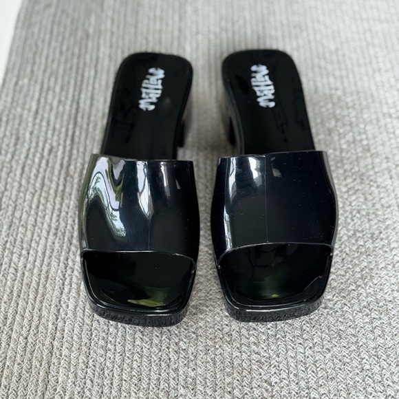 MAD LOVE Shiny Black Block Heel Slides Sandals Size 9 - Picture 8 of 8